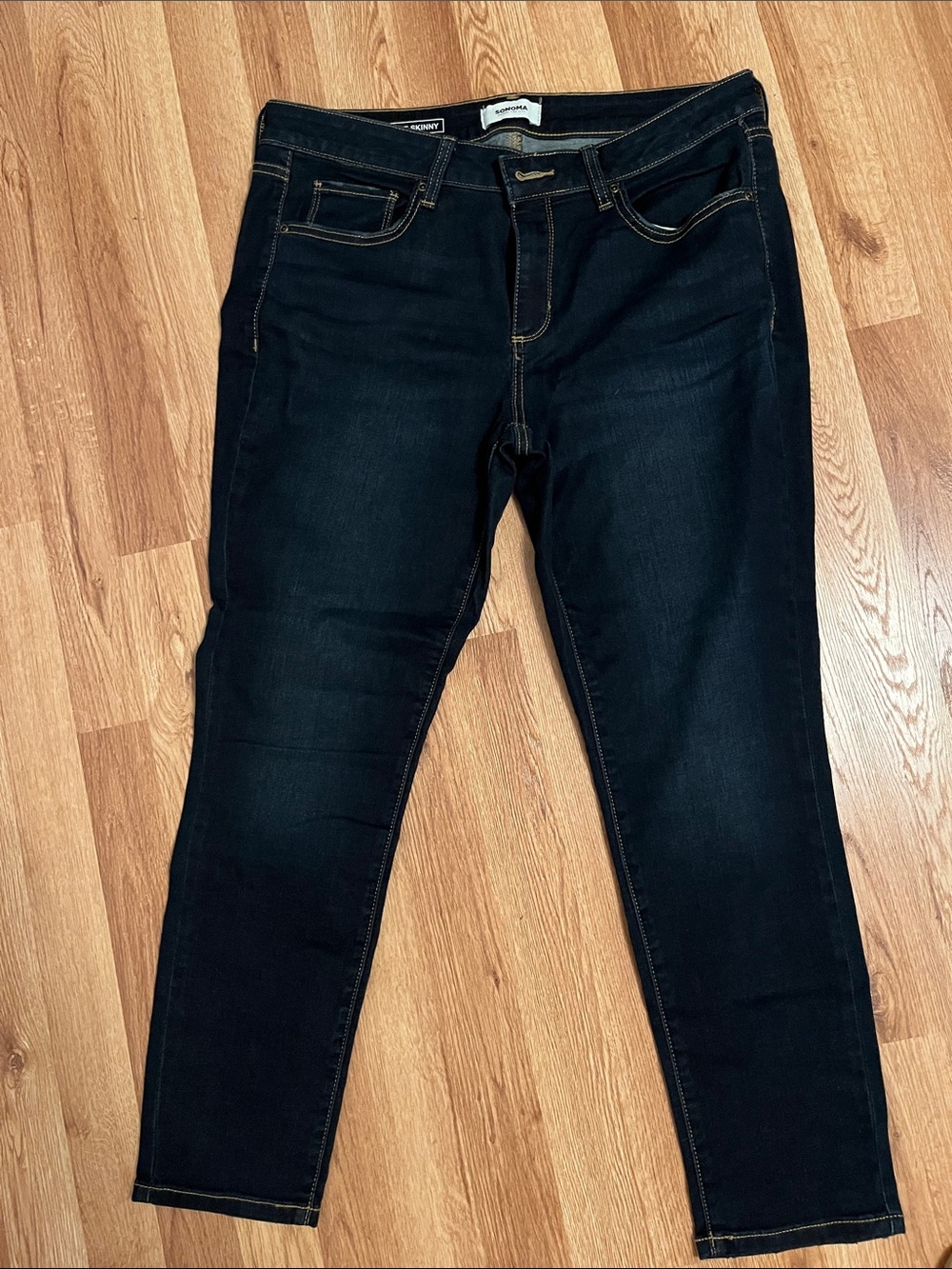 Sonoma Black Skinny Jeans with Contrast Stitching